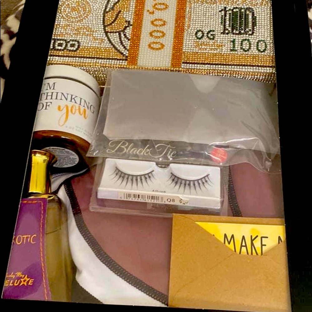 Gift box gift sets outfit sunglasses eyelashes handbag and more